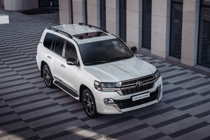 Обновлен самый дорогой Land Cruiser 200 Executive Lounge