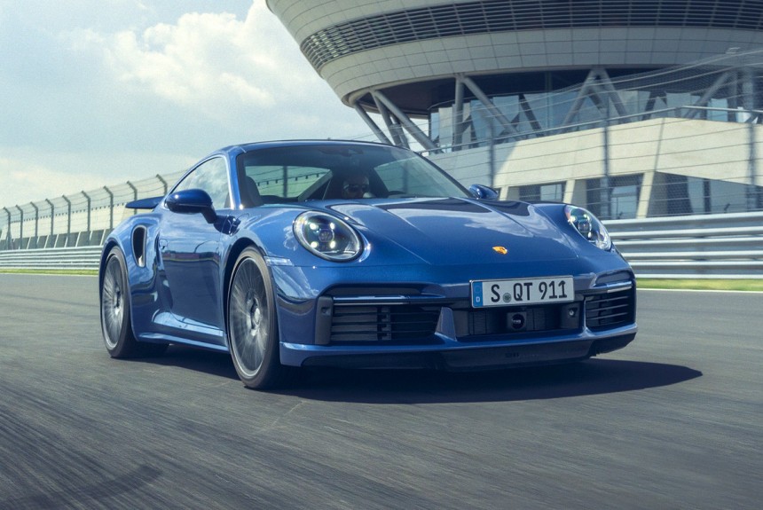 Новый Porsche 911 Turbo вышел вслед за версией Turbo S