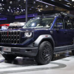Hongqi представил новый рамный внедорожник и обновленный седан H9