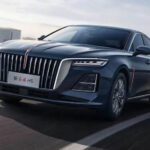 Седан Hongqi H5 и минивэн HQ9 обновились в Китае