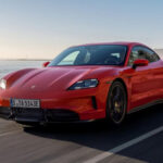 Модернизированный Porsche Taycan обрел восемь виртуальных «передач»