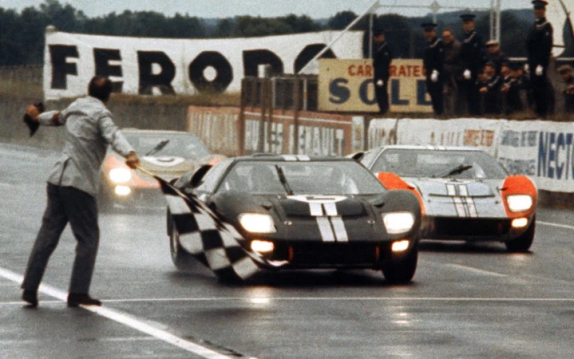 Лиам Лоусон в Гудвуде пилотирует исторический Ford GT40
