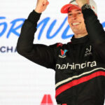 Формула E: Де Вриз выиграл гонку, Деннис вышел в лидеры