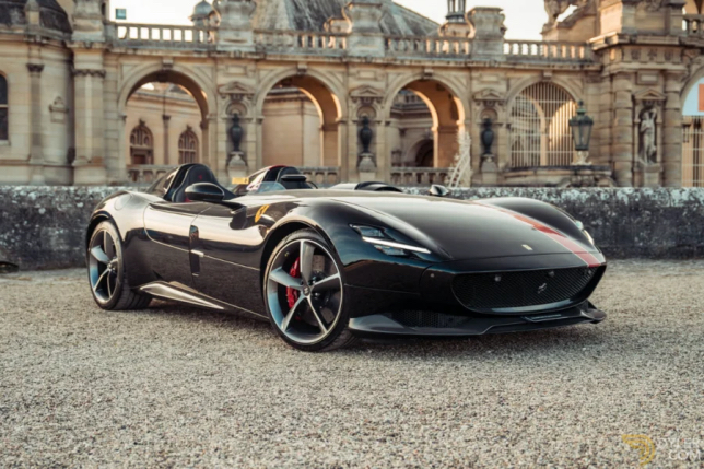 Редкая Ferrari, как у Ферстаппена, попалась полиции Лондона