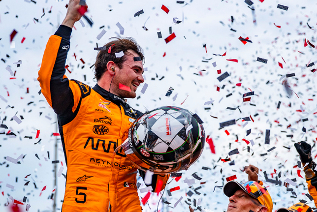 IndyCar: О&rsquo;Вард одержал две победы, Палоу выиграл титул